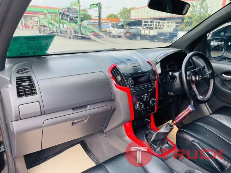 Isuzu D-max x-series Cab ปี2013จด2014 เครื่อง2.5 Isuzu D-max x-series Cab ปี2013จด2014 เครื่อง2.5