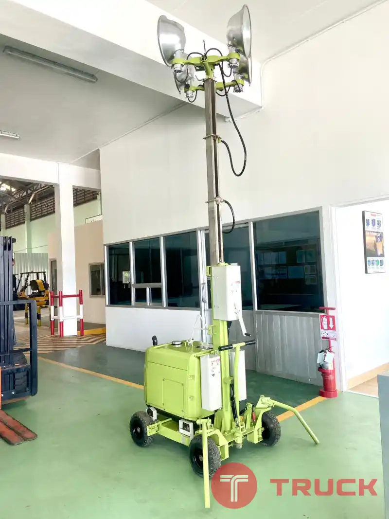 Nikken Tower Light : FKC4042-2 ปี2003 ไฟสนาม 4 ดวง โทร. 080-6565422 (หนิง)