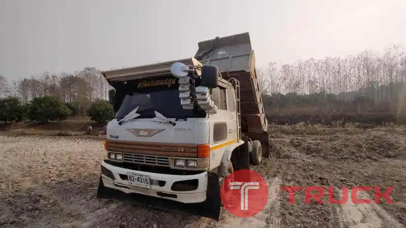 หกล้อดั้ม hino205แรง