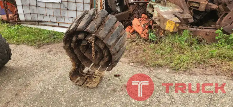 ขาย แทรคเหล็ก เกี๊ยะยาง รถขุด PC20/30 เก่าญี่ปุ่น สภาพดีมาก 40 ข้อร่อง 3.3 cm ระยะห่างข้อ 10.5 cm