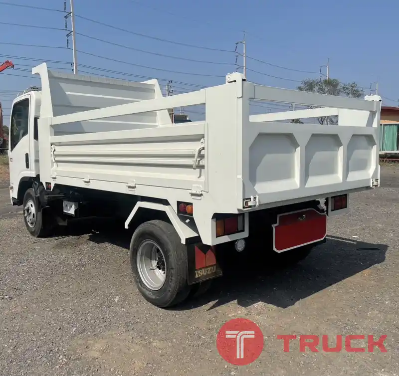ขายรถหกล้อดัมพ์ ยี่ห้อ ISUZU รุ่น NPR เครื่อง 150แรง ปี 58 ขายรถหกล้อดัมพ์ ยี่ห้อ ISUZU รุ่น NPR เครื่อง 150แรง ปี 58
