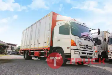 หกล้อตู้สิบบาน HINO MEGA FG 212 แรงม้า ปี52