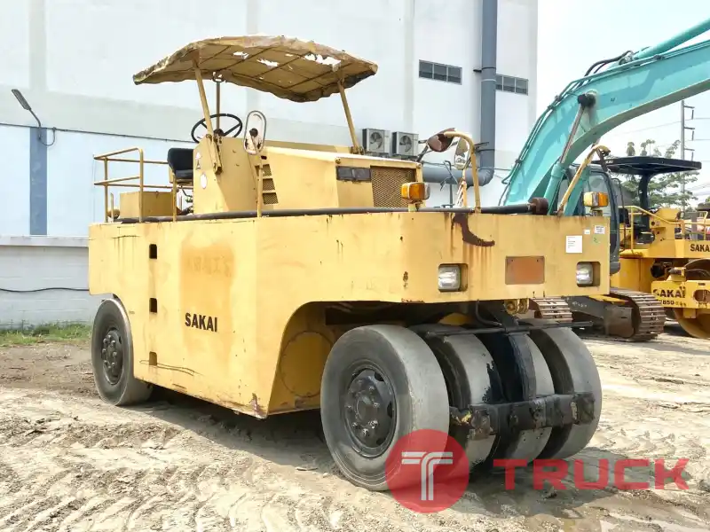 SAKAI TS150 : รถบด 9 ล้อยาง นำเข้าจากญี่ปุ่น โทร. 080-6565422 (หนิง)