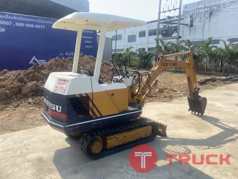 รถขุดมือสอง KOMATSU PC05-5 รถใช้แล้วนำเข้าจากญี่ปุ่น พร้อมใช้งาน