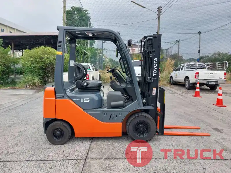ขายรถโฟล์คลิฟท์มือสองญีปุ่น TOYOTA 8FD15V30
