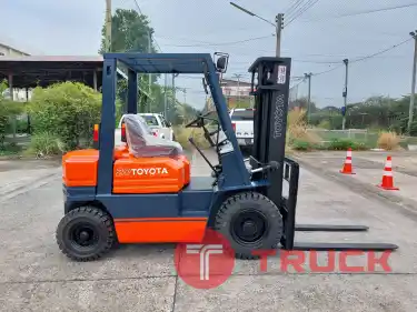 รถโฟล์คลิฟท์ TOYOTA 5FG20V30
