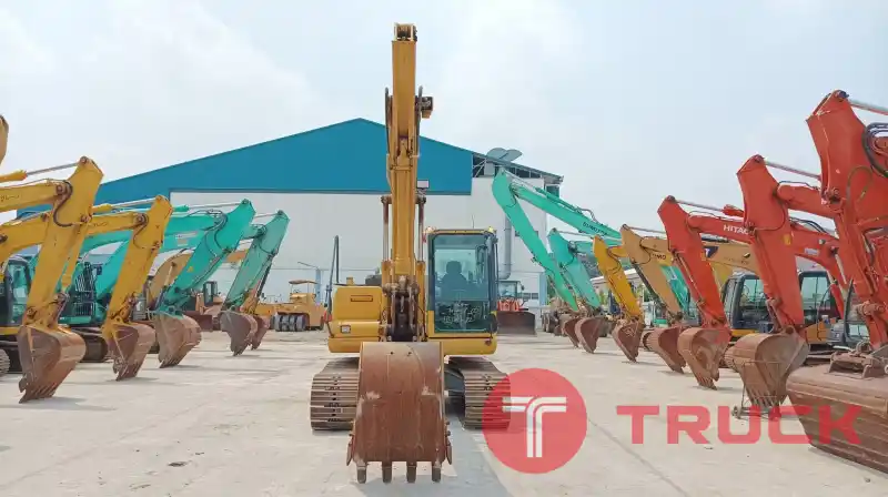Komatsu PC120-8 #76 ปี2013 นำเข้าจากญี่ปุ่น โทร. 080-6565422 (หนิง)