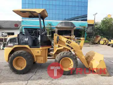 รถตักมือสอง CAT 902B รถนำเข้าจากญี่ปุ่นใช้งานมาน้อย ไม่เคยใช้งานในไทย