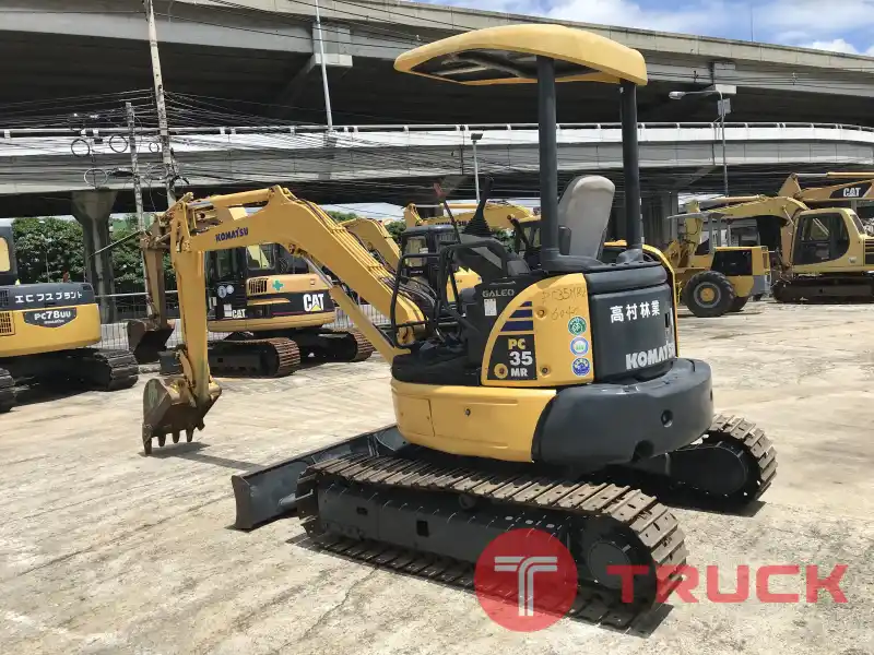 รถขุดมือสอง KOMATSU PC35MR-2 รถนำเข้าจากญี่ปุ่นใช้งานมาน้อย พร้อมใช้งานชั่วโมงทำงานน้อย