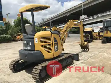รถขุดมือสอง KOMATSU PC35MR-2 รถนำเข้าจากญี่ปุ่นใช้งานมาน้อย พร้อมใช้งานชั่วโมงทำงานน้อย