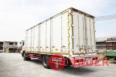 หกล้อตู้สิบบาน ISUZU FTR 240 แรงม้า ปี58