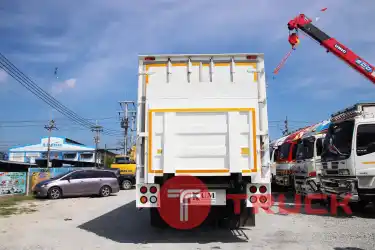 สิบล้อตู้เย็น ISUZU FVM 240 แรงม้า ปี56