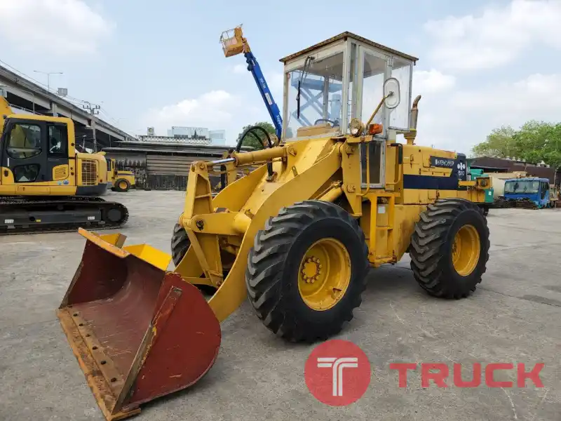 รถตักมือสอง KOMATSU 510 รถสวยมากนำเข้าจากญี่ปุ่น ไม่เคยใช้งานในไทย รถตักมือสอง KOMATSU 510 รถสวยมากนำเข้าจากญี่ปุ่น ไม่เคยใช้งานในไทย