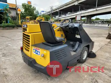 รถกวาดถนนใช้แล้วนำเข้าจากญี่ปุ่น Power Boss รุ่น AM-9D พร้อมทำงาน