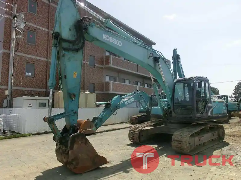Kobelco SK200-8 YN12-37 ปี2013 ลายแย็ก จากญี่ปุ่น โทร. 080-6565422 (หนิง)