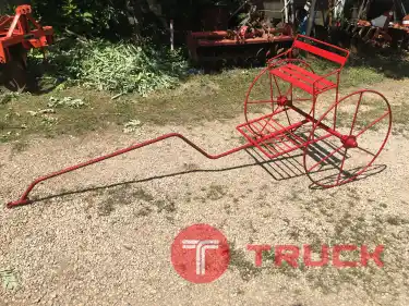 ขายฮ่องเต้รถไถเดินตามใหม่เพลาล้อลูกปืนมีที่เสียบร่มโทร088-9049322ราคา3,500บาท