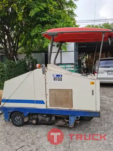 รถกวาดถนน