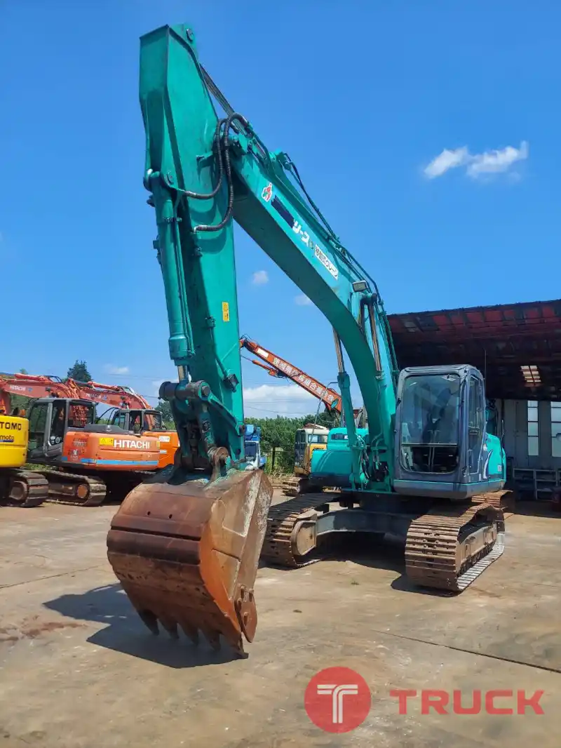 Kobelco SK200-8 YN12 ปี2011 *ลายแย็ก โทร. 080-6565422 (หนิง)