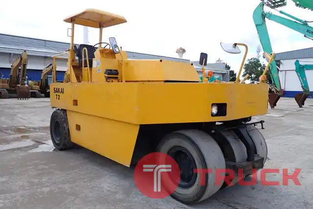 SAKAI T2 : รถบด 7 ล้อยาง พร้อมตรวจสภาพ โทร. 080-6565422 (หนิง)
