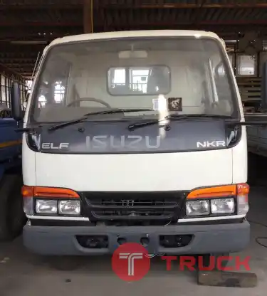 Isuzu NKR รถบรรทุก 4 ล้อ หัวการ์ตูน สีขาว รถสวยสภาพดี