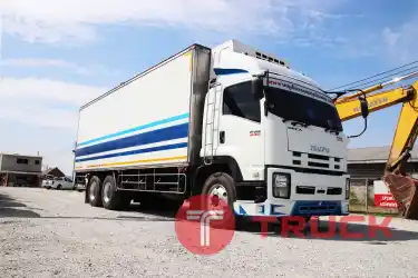 สิบล้อตู้เย็น ISUZU FVM 240 แรงม้า ปี 56