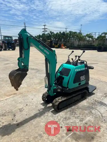 รถขุดขนาดเล็ก KOBELCO SS1 กระทัดรัดใช้งานง่าย นำเข้าจากญี่ปุ่น