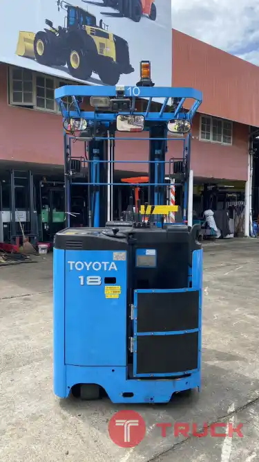 ขายฟอร์คลิฟท์ TOYOTA รถยกไฟฟ้ายืนขับ ขนาด 1.8 ตัน เสายกสูง 5 เมตร เสา 3 ท่อน รถสวยสภาพดี นำเข้าจากญี่ปุ่น ไม่เคยใช้งานในไทย ราคาไม่แพง