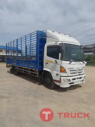 HINO FC9J