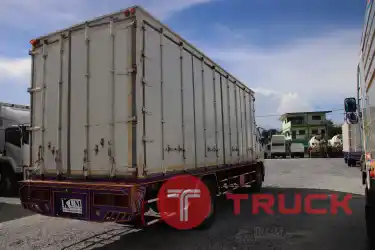 หกล้อตู้สิบบาน FUSO 240 แรงม้า ปี 51