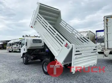 หกล้อดั้มพ์ ISUZU NPR 150 แรงม้า ปี58