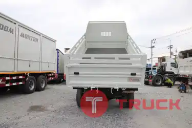 หกล้อดั้มพ์ ISUZU FRR 210 แรงม้า ปี63