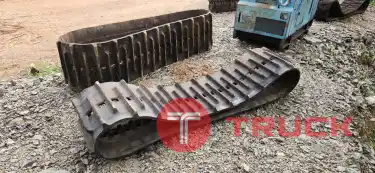 แทรคยางรถเกี่ยวข้าว เก่าญี่ปุ่น เบอร์ 48x90x48B ข้อ = คู่ละ 13,000 บาท