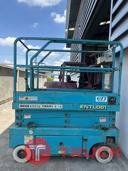 X-lift 6m Scissor lift - ลิฟท์ ขากรรไกร 6 เมตร by OEK 098-5625920