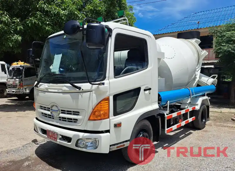 <<ขาย>>รถโม่ปูน 6 ล้อ คันนี้รถนำเข้า HINO JO8C 210 แรงม้า จดทะเบียนเรียบร้อย โม่ใหม่ 3 คิว เกียร์ใหม่ CMC มอเตอร์-ปั้ม Rexroth ค่ะ แอร์เย็นฉ่ำ ยางใหม่ 6 เส้น