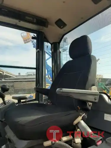 รถตัก KOMATSU WA200-6 มือสองนำเข้าจากญี่ปุ่น สอบถามรายละเอียดที่คุณชัญญา 0658844400