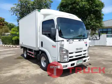 ISUZU NLR ELF 3.0 ดีเซล 130แรงม้า เกียร์ธรรมดา ปี 2017 รถบรรทุก 4 ล้อแบบตู้แห้ง / พื้นเหล็ก*