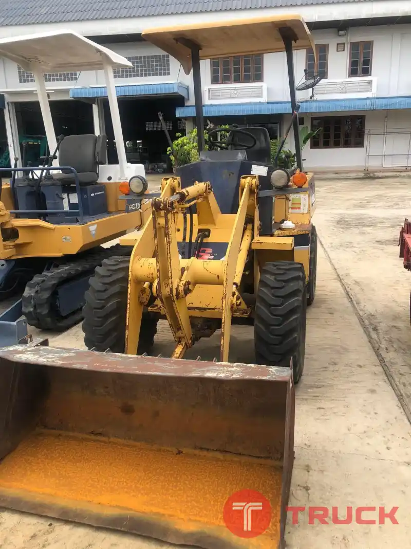 รถตักล้อยาง Komatsu WA20-1 มือสองนำเข้าจากญี่ปุ่น