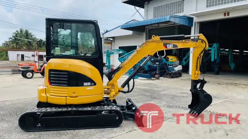 รถขุด CAT 303C CR มีเก๋ง มือสองญี่ปุ่น