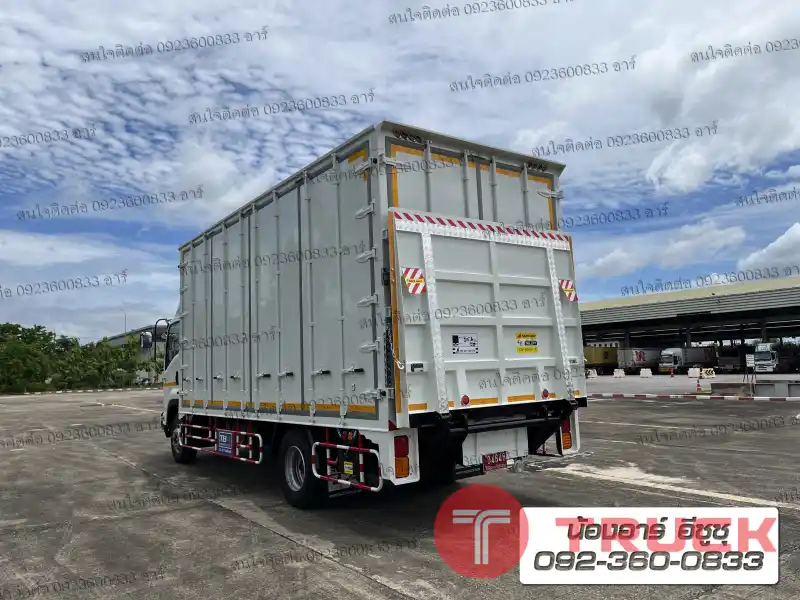 6 ล้อ FRR ต่อตู้ 10 บาน 5.6 เมตร พร้อมลิฟท้าย 1000 Kg