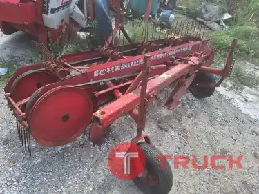 เครื่องกวาดฟาง ติดท้ายรถไถ กวาดรวมแถว ม้วนฟางเร็วขึ้น ได้ก้อนแน่น กวาดเรียบ NIPLO มือ2 สภาพสวย น่าใช้งาน ราคา 28,000บาท โทร : 094-7899445 จำหน่ายเครื่องจักรมือ2 จากต่างประเทศ