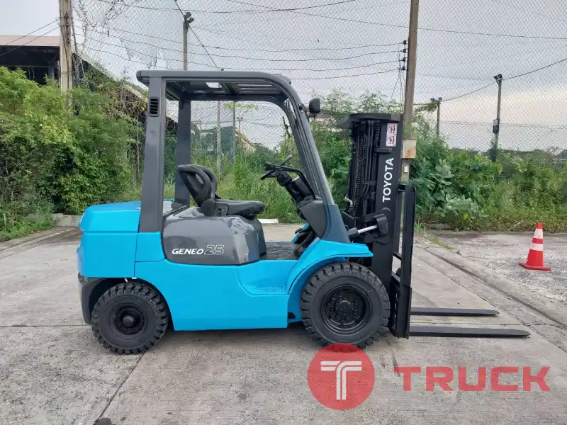 ขายรถโฟล์คลิฟท์มือสอง TOYOTA 7FD25FSV37