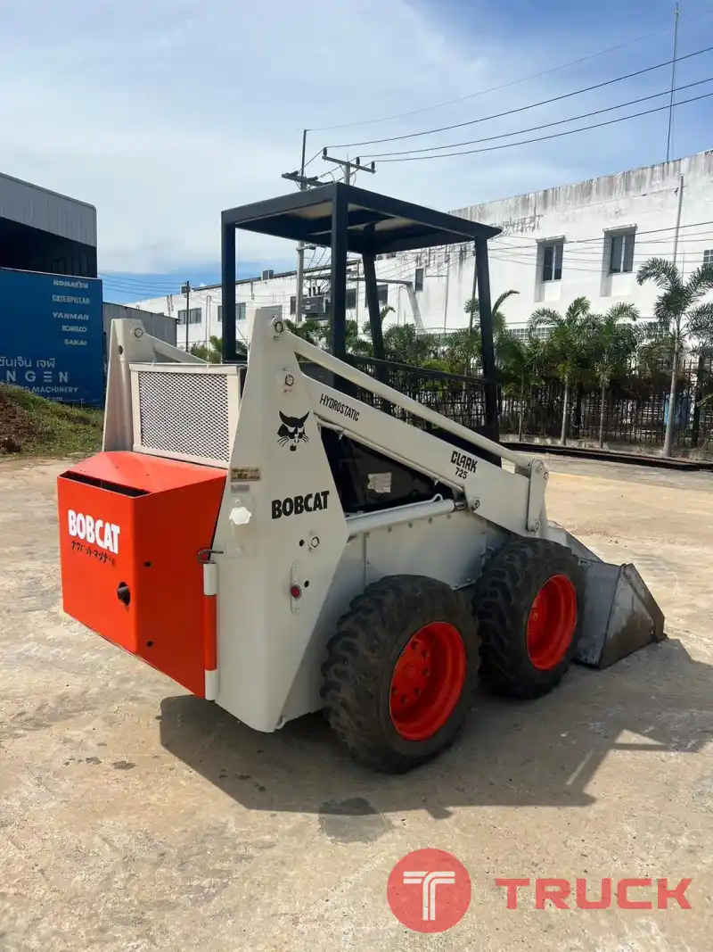 BOBCAT 725 นำเข้าจากญี่ปุ่น สภาพพร้อมใช้งาน LINE @sangenjp โทร 089-0080077,089-0050007,086-0044333,065-8844400 www.sangenjp.com www.nmc99.com