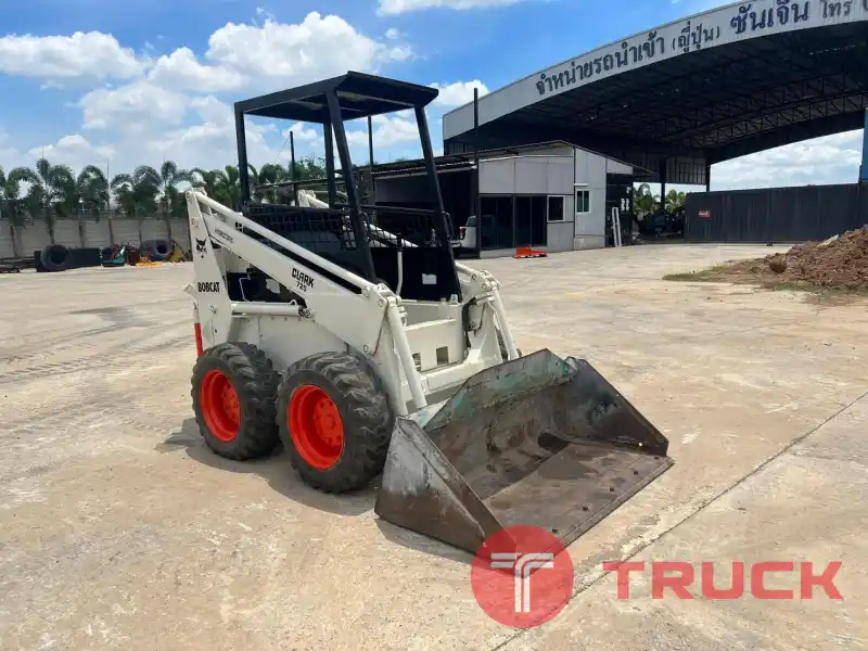 BOBCAT725 นำเข้าจากญี่ปุ่น สภาพพร้อมใช้งาน LINE @sangenjp โทร 089-0080077,089-0050007,086-0044333,065-8844400 www.sangenjp.com www.nmc99.com
