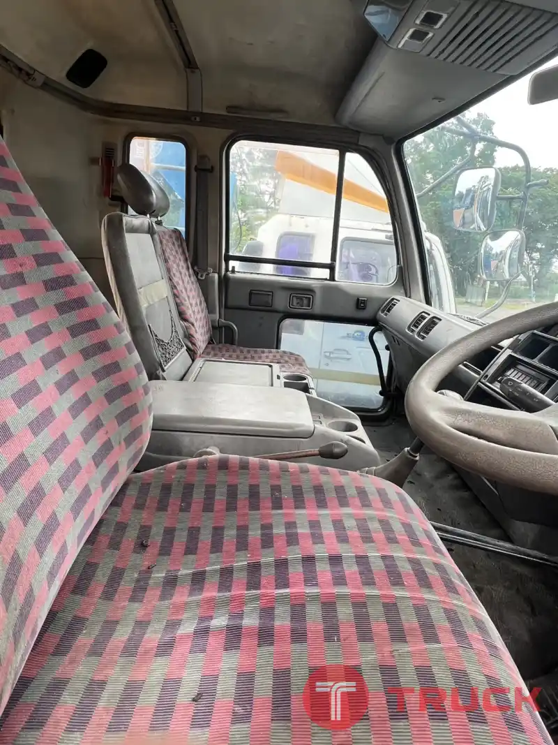 ขายรถบรรทุก NISSAN 12ล้อ ปี31 6สูบ 265แรง พร้อมใช้งาน ขายรถบรรทุก NISSAN 12ล้อ ปี31 6สูบ 265แรง พร้อมใช้งาน