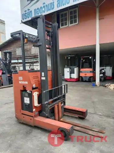 ขายฟอร์คลิฟท์ NISSAN รถไฟฟ้ายินขับ HC01L15H ขนาด 1.5 ตัน เสายกได้สูง 3 เมตร รถสภาพดี นำเข้าจากญี่ปุ่นราคาไม่แพง