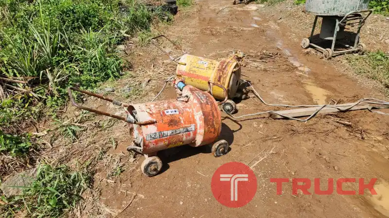 ขาย เครื่องปั๊มปูนทราย เก็าต์น้ำปูน เก่าญี่ปุ่น ไฟ 110V ระบบพร้อมใช้งาน ราคา 48,000 บาท ต่อเครื่อง