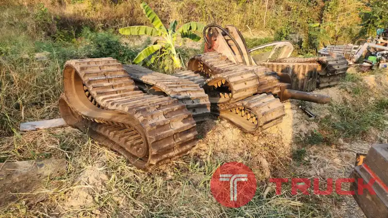 ขาย แทรคยางสำหรับรถ moorooka ดีดิน ปั่นดิน เก่านอก เบอร์ 500x90x84 ข้อ คู่ละ 48,000 บาท