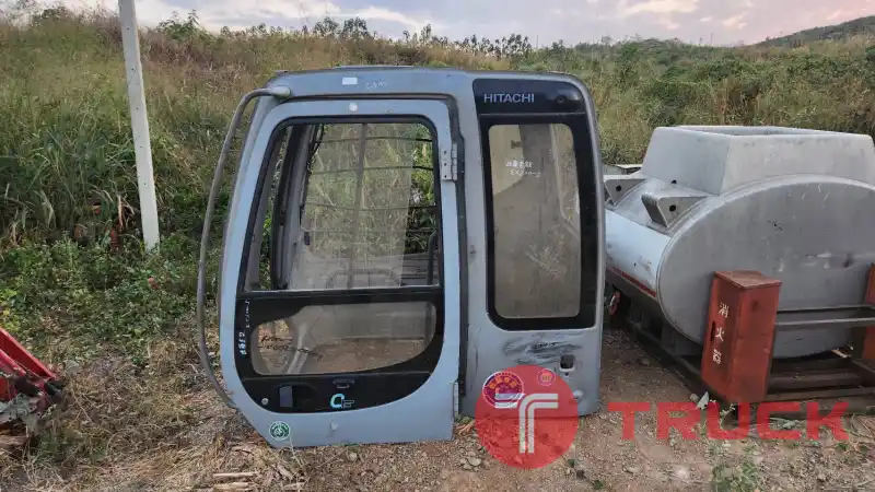 ขายตามสภาพ ตู้เก๋ง รถขุด แบคโฮ hitachi ex200 - 5 เก่าญี่ปุ่น ราคา 16,000 บาท