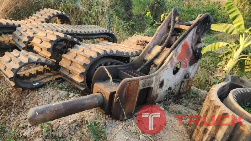 ขาย หัวเจาะ กระแทก เบรคเกอร์ NPK ใส่รถขุดแบคโฮ PC200 สลัก 80มิล ห่างหู 37cm เก่าญี่ปุ่น พร้อมใช้