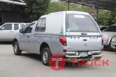 Mitsubishi triton 2011